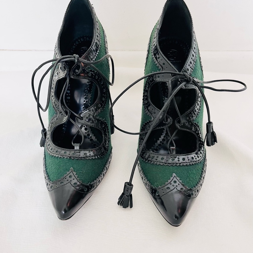 Tory Burch Green and Black Lace-Up Pointed Toe Heels - Picture 4 of 12